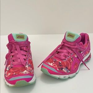Asics Chic Pink and Mint Sneakers Size 7 1/2